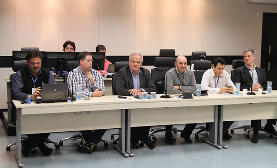 Órgãos fiscalizadores do Estado conhecem experiência em tecnologia da informação da Celepar