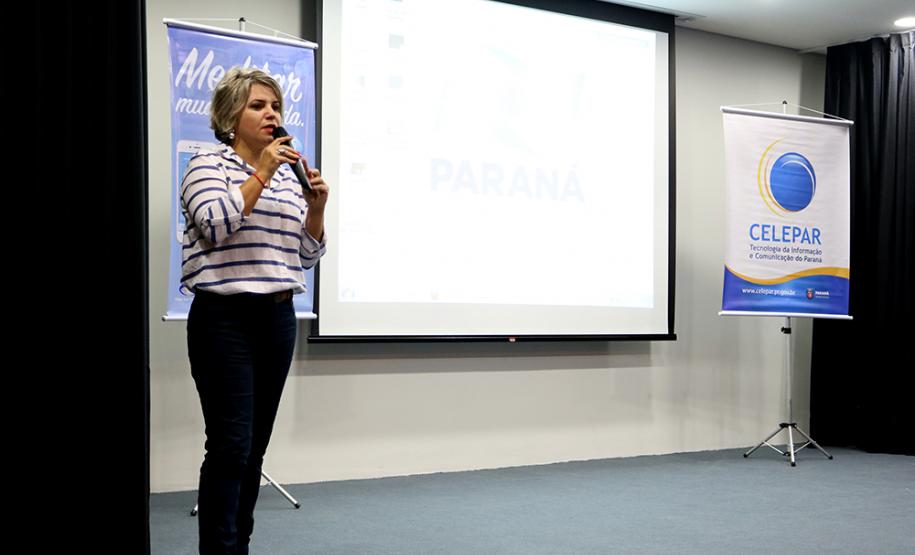 Meditação e tratamento com as mãos ajudam a combater a ansiedade e o estresse Lilian Miranda da ONG Mãos Sem Fronteiras