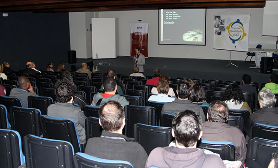 Palestra realizada na Celepar foca a auto responsabilidade como meio para melhorar a saúde