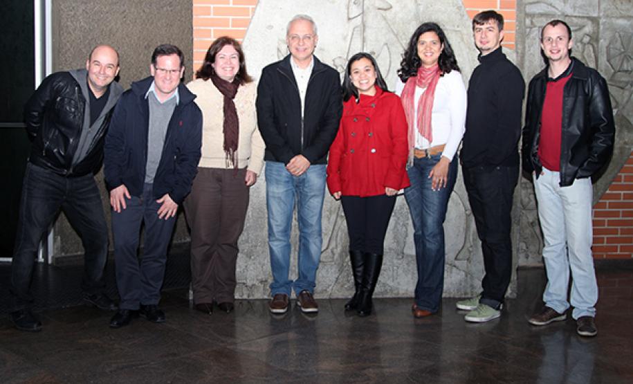 Marcelo Luiz Hummelgen; Luciano Carvalho Grade; Miriam de Athayde Burger; Eli Junior Lombardi; Joseane Cristine Mota;Luciane Neves Beppler; Claudio Marcelo Pokrywiecki; Arthur Jose Germano. 

Equipe do projeto ROe (Registro de Ocorrências Eletrônico).
