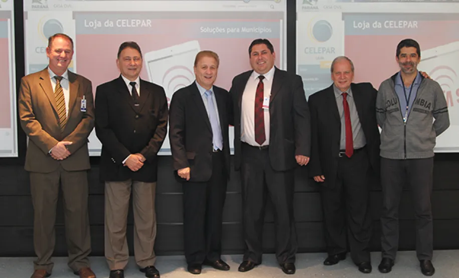 Prefeito de Mato Rico conhece na Celepar soluções de TIC para municípios