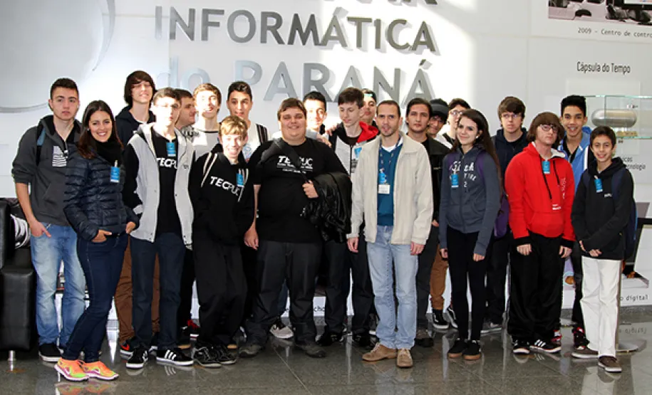 Novo grupo de Alunos de Informática da TECPUC visita a Celepar Novo grupo de Alunos de Informática da TECPUC visita a Celepar