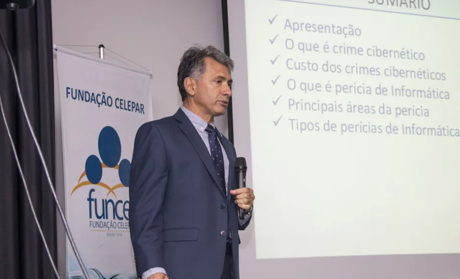 Fundação Celepar promove palestra sobre perícias em crimes cibernéticos
