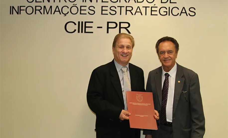 Projeto Paraná Cidadão e Criança Protegida são pauta de importante encontro na Celepar