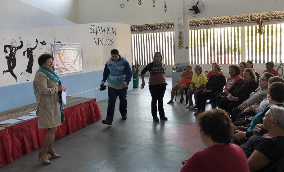 80 idosos de Pontal do Paraná ingressam no mundo digital com curso de smartphone da Celepar