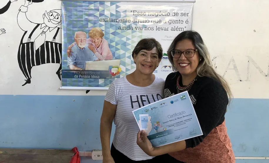 80 idosos de Pontal do Paraná ingressam no mundo digital com curso de smartphone da Celepar