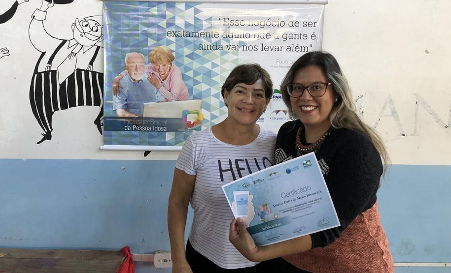 80 idosos de Pontal do Paraná ingressam no mundo digital com curso de smartphone da Celepar