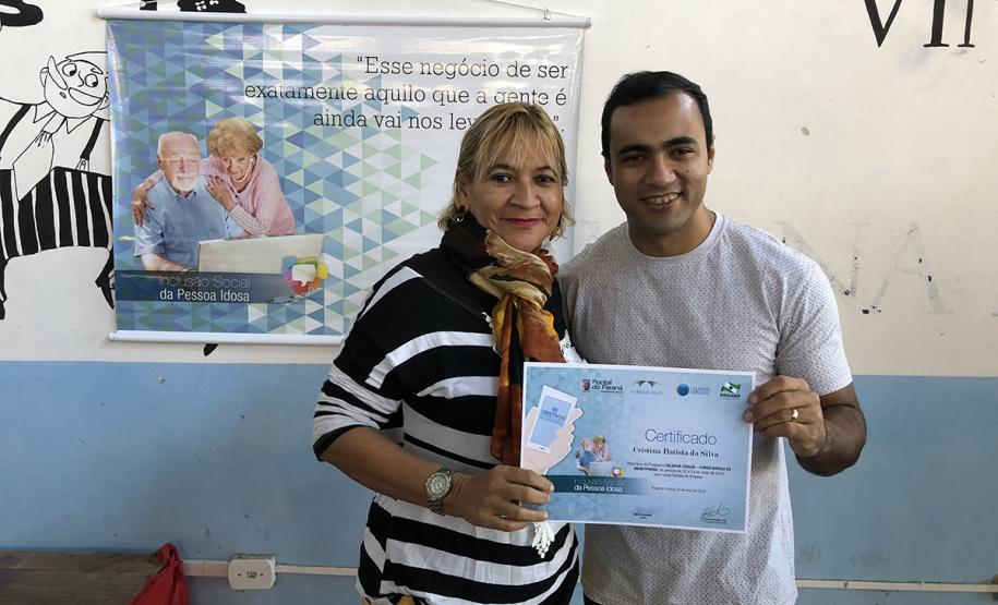 80 idosos de Pontal do Paraná ingressam no mundo digital com curso de smartphone da Celepar
