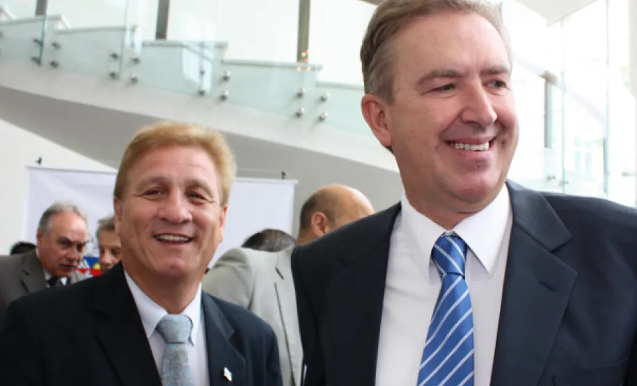 Reabertura do Palácio Iguaçu O presidente da Celepar, Jacson Carvalho Leite e o prefeito de Curitiba, Luciano Ducci na cerimônia de reabertura do Palácio Iguaçu