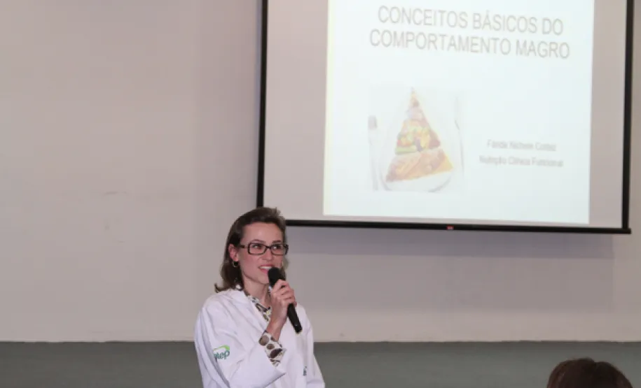 Nutricionista orienta empregados preocupados com a saúde Nutricionista Fárida Nichele Cortez