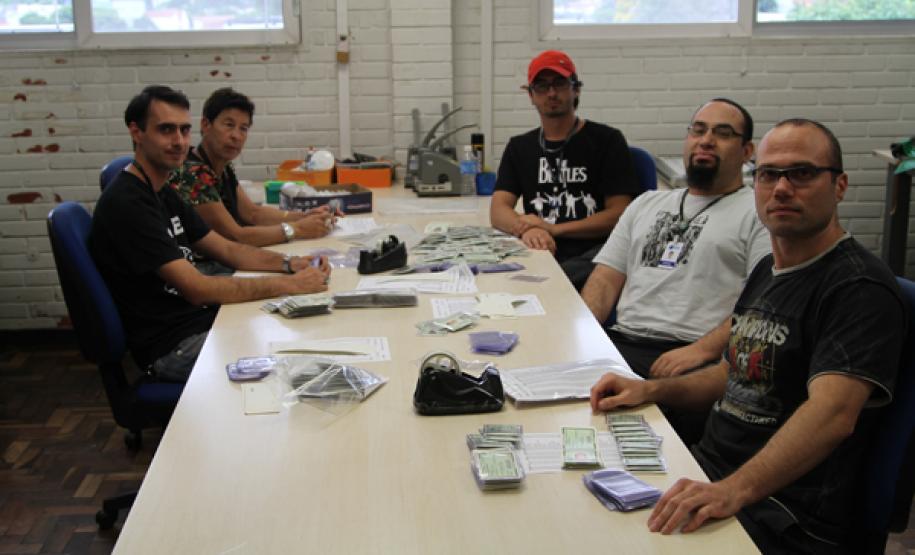 Celepar produz 2 300 carteiras de identidade por dia