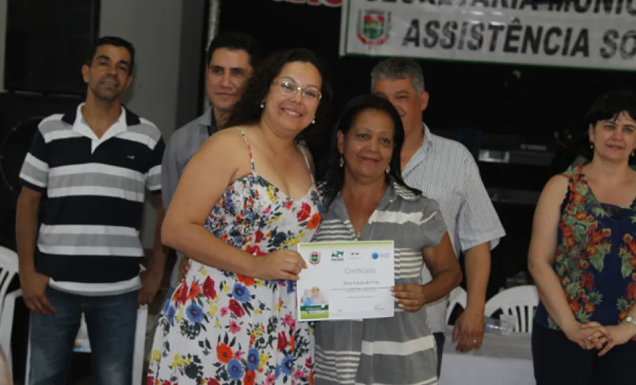 Idosos de Centenário do Sul participam do curso de acesso à internet e redes sociais