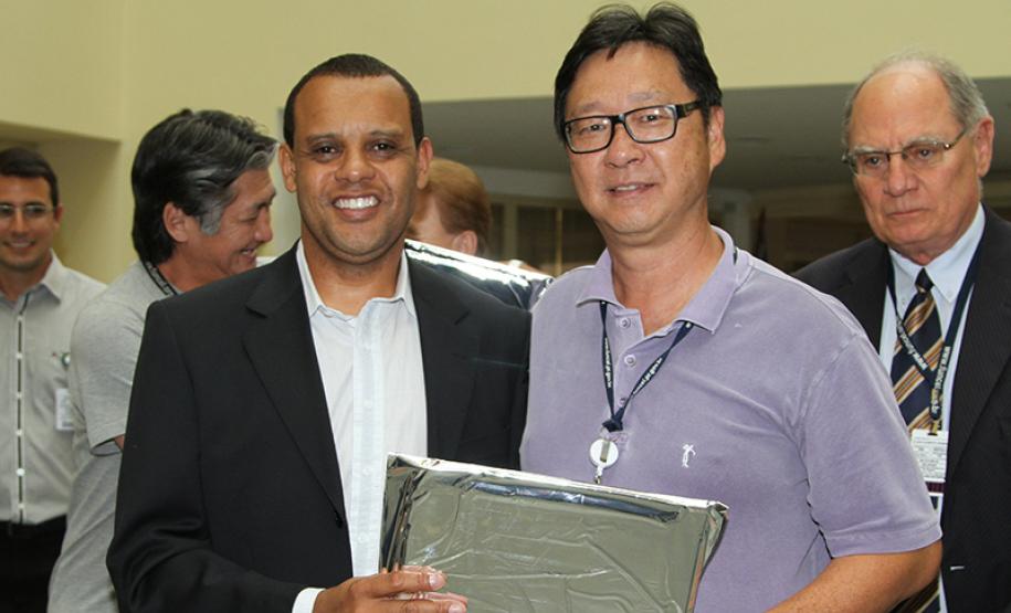 Nelson Naoki Umeda homenageado pelos seus 35 anos de serviços prestados na Celepar.