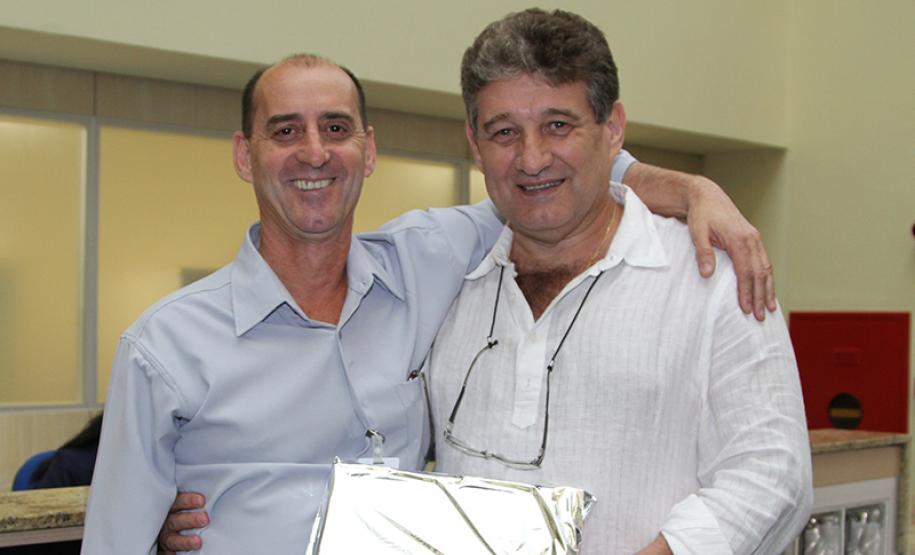 Julio Cesar Pires Correa homenageado pelos seus 40 anos de serviços prestados na Celepar