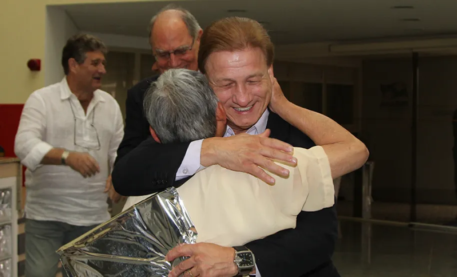 Shiguemi Tsutiya homenageada pelos seus 47 anos de serviços prestados na Celepar
