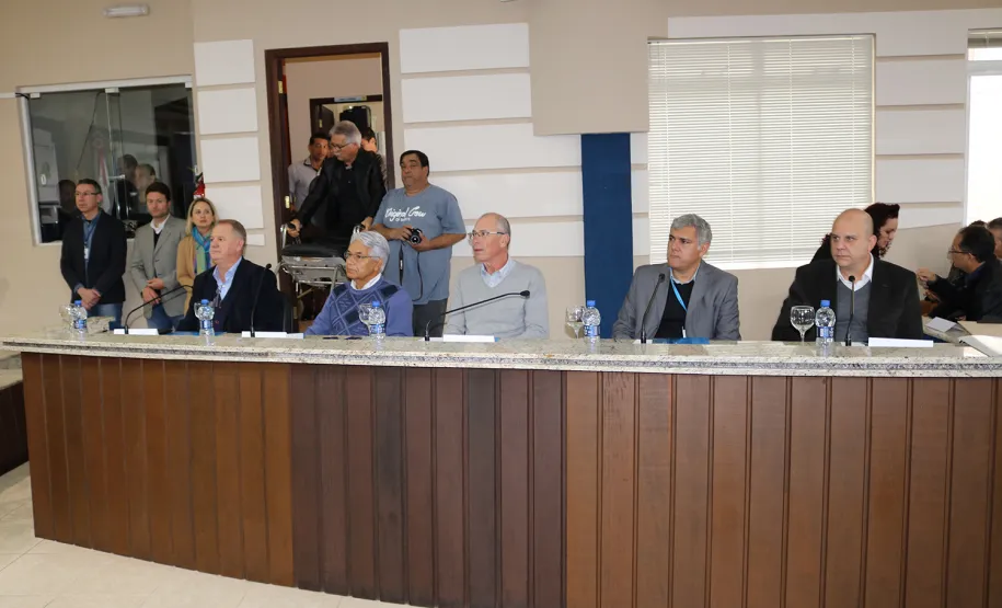 Empregados da Celepar discutem sobre a importância no uso de tecnologia durante evento em Guaratuba