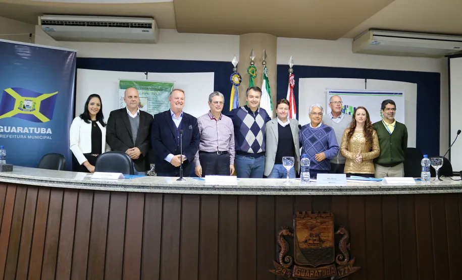 Empregados da Celepar discutem sobre a importância no uso de tecnologia durante evento em Guaratuba