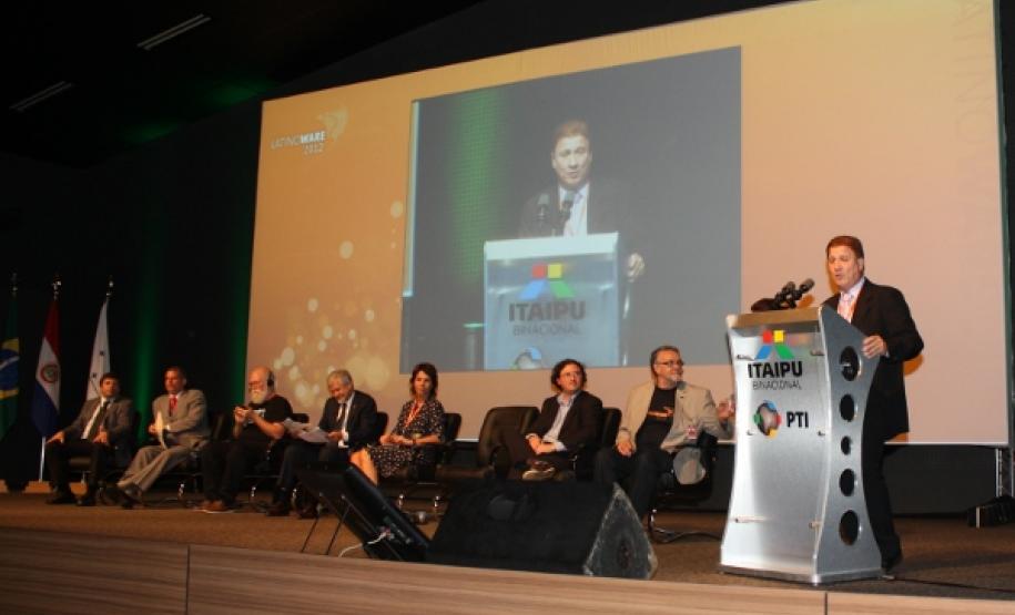 Presidente da Celepar, Jacson Carvalho Leite, na abertura da Latinoware 2012,  destaca a importância das soluções de tecnologia da informação e comunicação  na melhoria da qualidade de vida da população