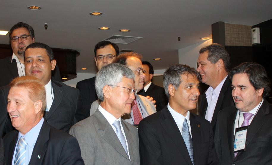 Participantes da 117ª Reunião Ordinária do Conselho das Associadas da Associação Brasileira de Entidades Estaduais de Tecnologia da Informação e Comunicação (Abep) em Curitiba/PR, nos dias 09 e 10 de fevereiro de 2012