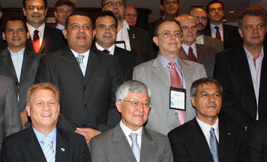 Participantes da 117ª Reunião Ordinária do Conselho das Associadas da Associação Brasileira de Entidades Estaduais de Tecnologia da Informação e Comunicação (Abep) em Curitiba/PR, nos dias 09 e 10 de fevereiro de 2012