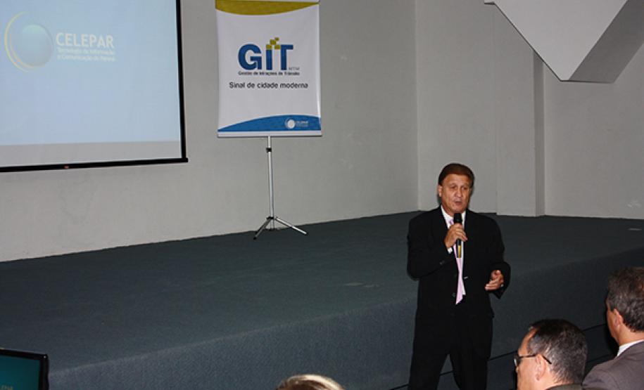 Jacson Leite fala sobre a meta do governo de levar soluções de TIC aos municípios paranaenses