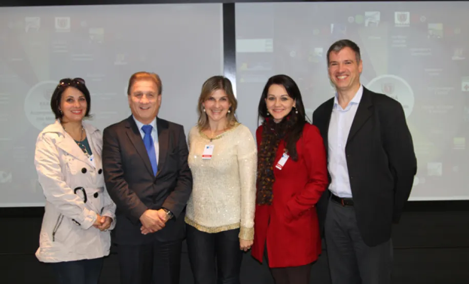 Universitários de Laranjeiras do Sul visitam a Celepar