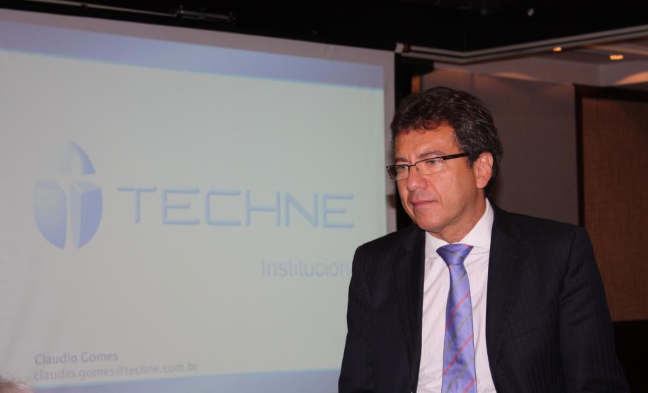 Participante da 117ª Reunião Ordinária do Conselho das Associadas da Associação Brasileira de Entidades Estaduais de Tecnologia da Informação e Comunicação (Abep) em Curitiba/PR, nos dias 09 e 10 de fevereiro de 2012