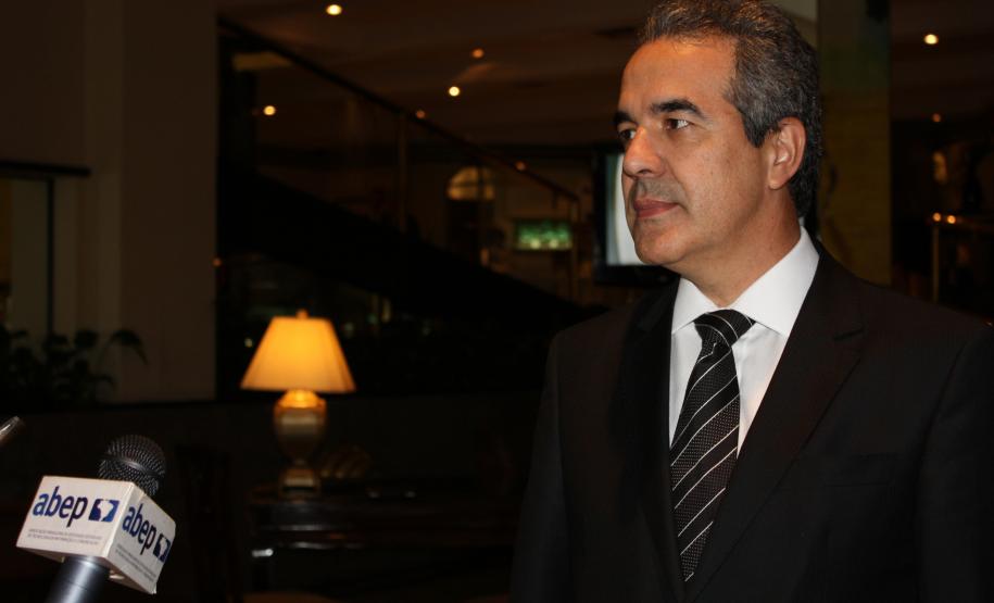 Participante da 117ª Reunião Ordinária do Conselho das Associadas da Associação Brasileira de Entidades Estaduais de Tecnologia da Informação e Comunicação (Abep) em Curitiba/PR, nos dias 09 e 10 de fevereiro de 2012