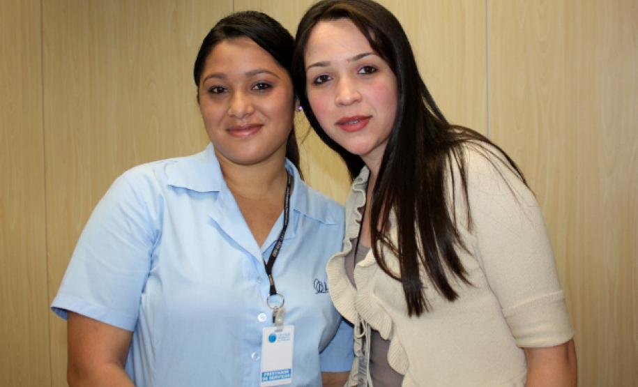 Reconhecimento e surpresa marcam o Dia da Secretária na Celepar Cristina Santos e Sueli da Silva