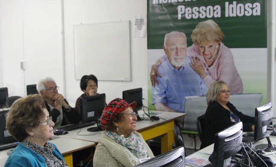 Inclusão digital dá mais ânimo e mais saúde às pessoas idosas