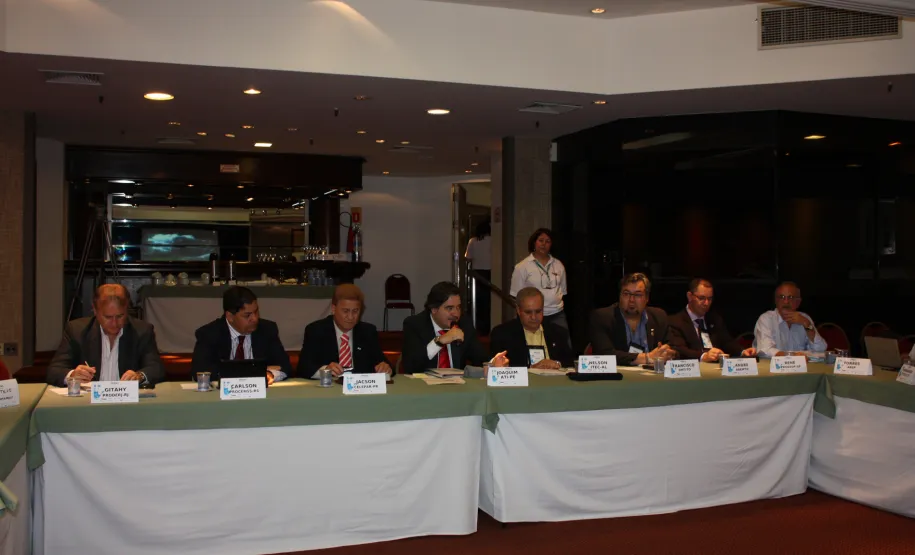 Celepar reconduzida na presidência do Conselho Fiscal de entidade nacional de tecnologia da informação e comunicação A partir da esq