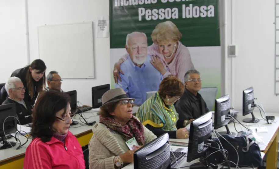 Inclusão digital dá mais ânimo e mais saúde às pessoas idosas