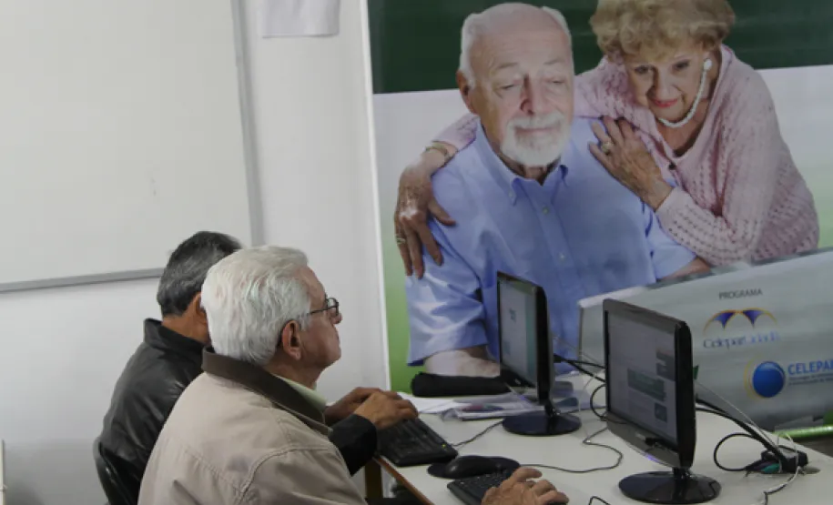 O carinho de quem ensina e o carinho de quem aprende