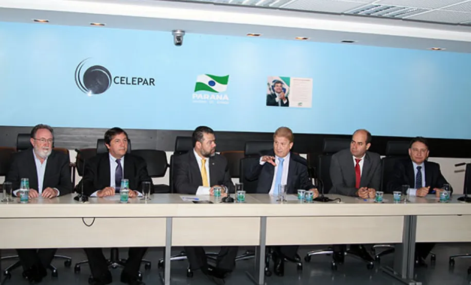 Comissão de Ciência, Tecnologia e Ensino Superior da Assembleia Legislativa conhece soluções de inteligência do Governo do Paraná