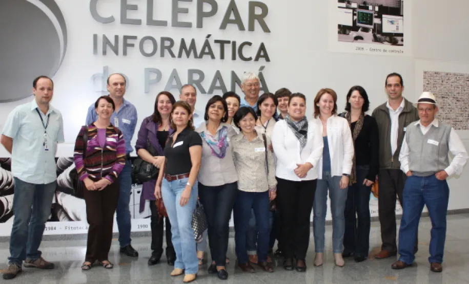Call Center da Celepar responde por 95% dos atendimentos da Secretaria da Fazenda Os auditores da SEFA vieram em dois grupos à Celepar. O primeiro foi recebido ontem, 5ª feira - Data: 13/05/2011