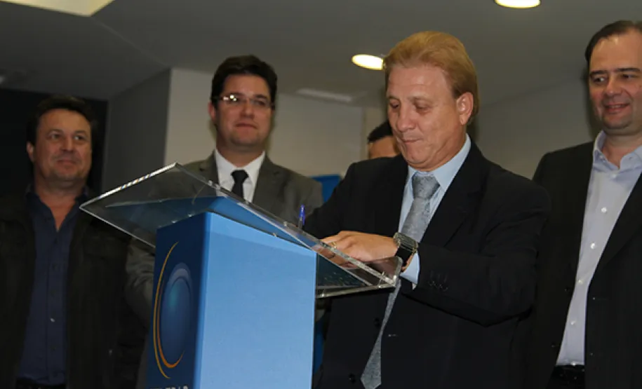 Governo e prefeitos assinam protocolo para implantar o Rede399