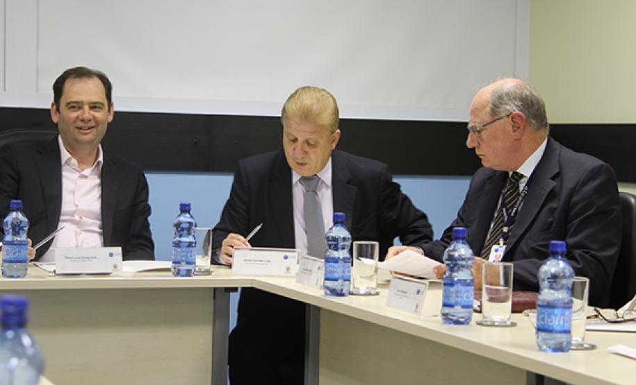 Reunião Conselho Celepar Secretário Edson Casagrande assume a presidência do Conselho de Administração da Celepar