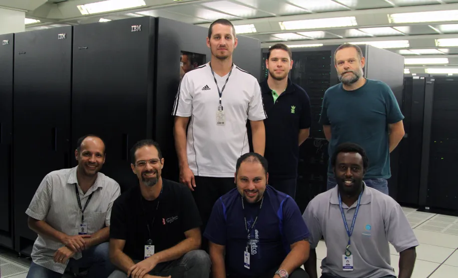 Data Center da Celepar tem novo robô de backup e subsistema de virtualização para ambiente mainframe Equipe da DIOPE