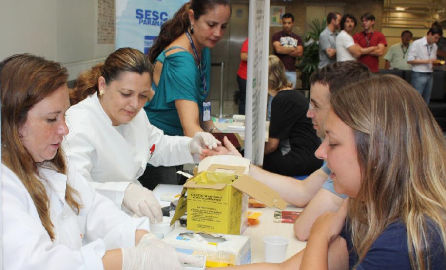 Empregados da Celepar realizam exames nesta segunda-feira