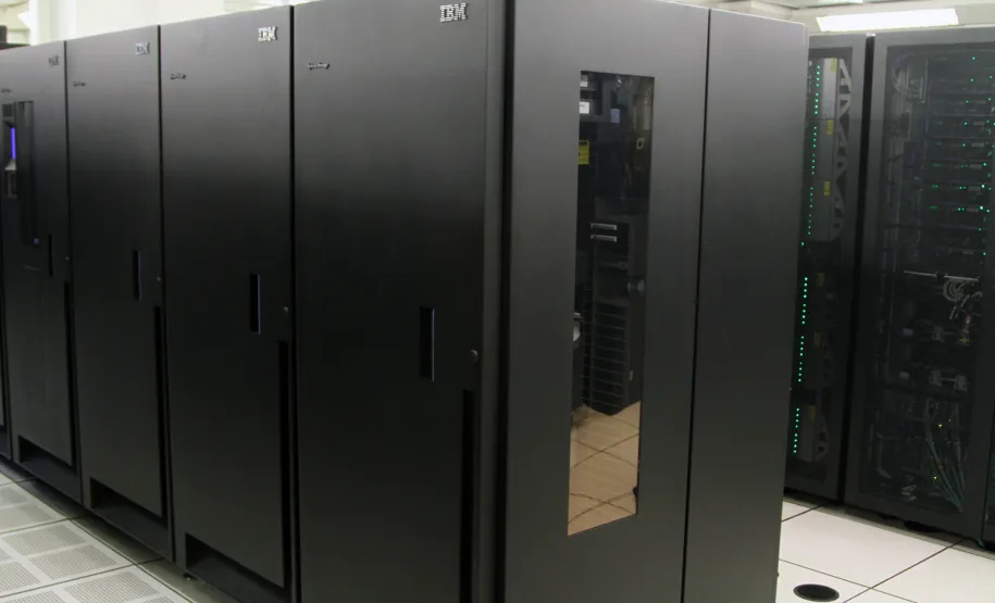 Data Center da Celepar tem novo robô de backup e subsistema de virtualização para ambiente mainframe