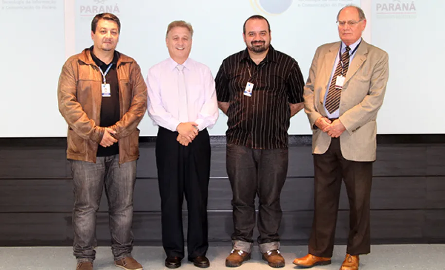 Juliano Alceu Werner, Jacson Carvalho Leite, José Roberto Andrade Júnior e Lucio Alberto Hansel
