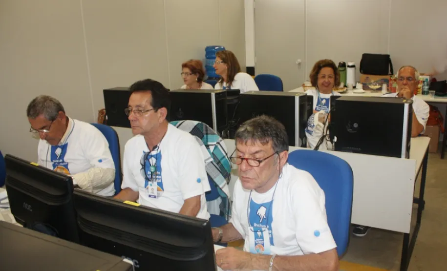 Programa Celepar Cidadã (Curso de inclusão de idosos na era digital) realizado nos dias 19 a 22 de novembro de 2012, tarde