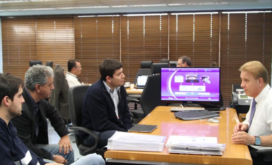 Celepar recebe visita de representantes da prefeitura de Guarapuava