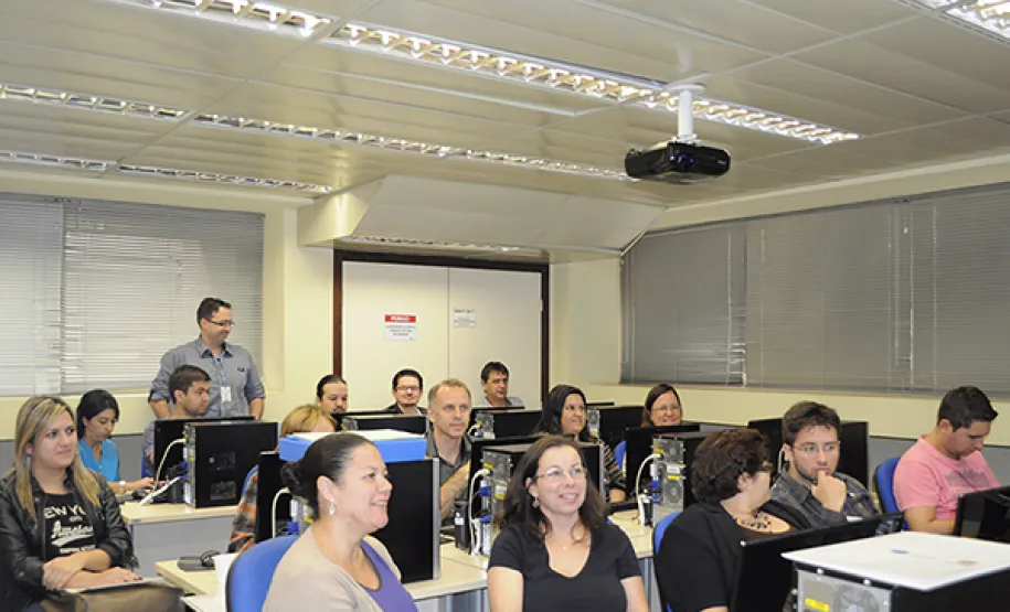 Celepar promove treinamento para técnicos dos órgãos de trânsito do Estado que utilizam o Sistema GIT