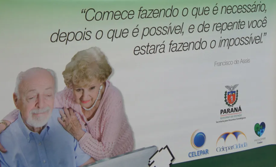 oesia, emoção e risadas na entrega de certificados em Pinhais