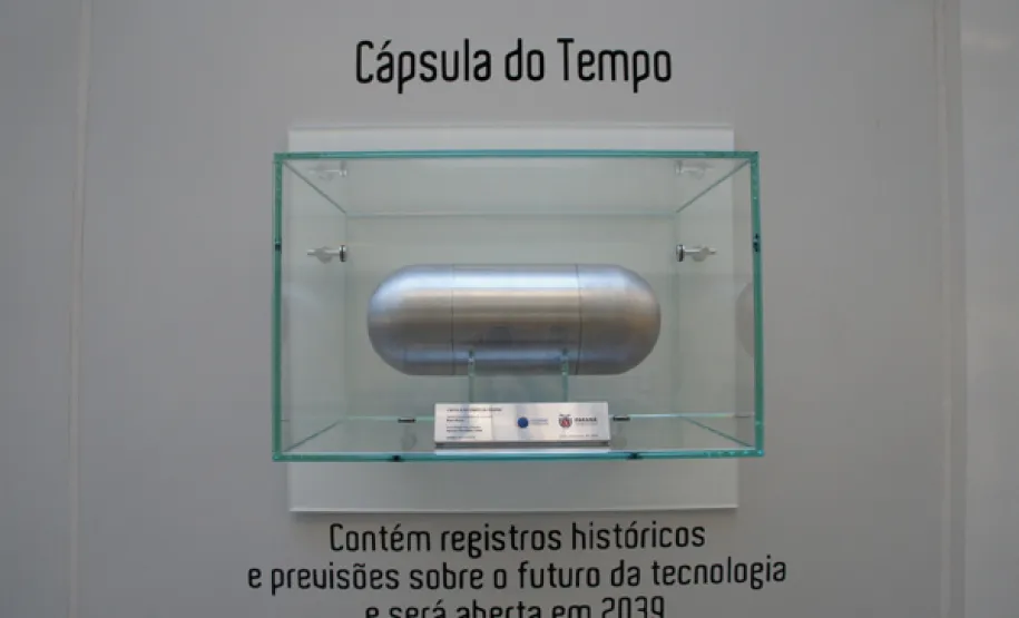 Cápsula do tempo da Celepar guarda mensagem do governador Beto Richa