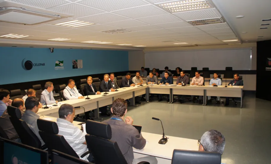 Jacson Carvalho Leite abre encontro das regionais da Celepar