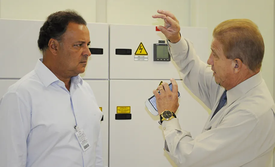 residente do Grupo RIC Paraná conhece projetos de modernização da gestão pública desenvolvidos pela Celepar