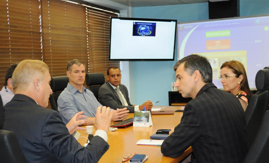 Equipe da vice-governadora Cida Borghetti visita a Celepar x