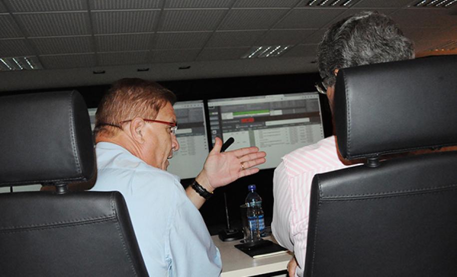 O novo secretário do Planejamento Silvio Barros visita à Celepar